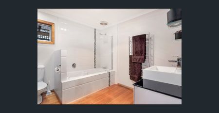 Spacious Family Home in Convenient Location - Photo 4