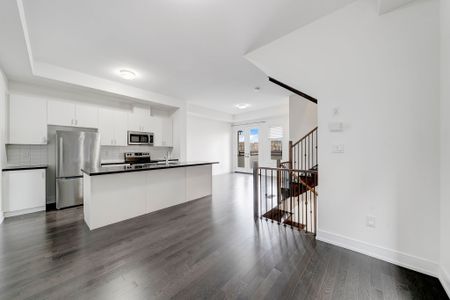 For Lease - 1401 Clarriage Court, Milton, Ontario - Photo 5