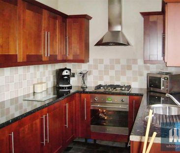 2 bedroom end of terrace house to rent - Photo 5