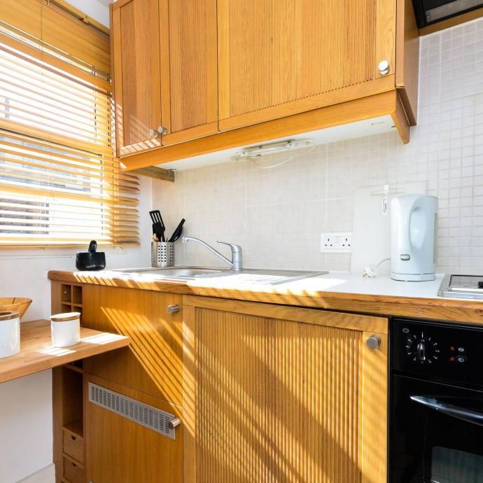 Flat 07 Fairholme Road, West Kensington W14 9JZ - Photo 1