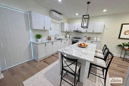 Recently Renovated House + Grannyflat - Photo 4