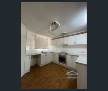 4x2 Family Home - Photo 5