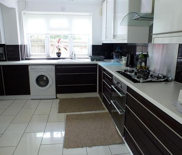 3 bedroom bungalow to rent - Photo 2