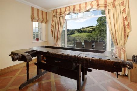 Old Mill Lane, Dartmouth - Photo 2