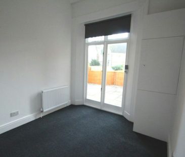 Flat to rent on - Photo 4