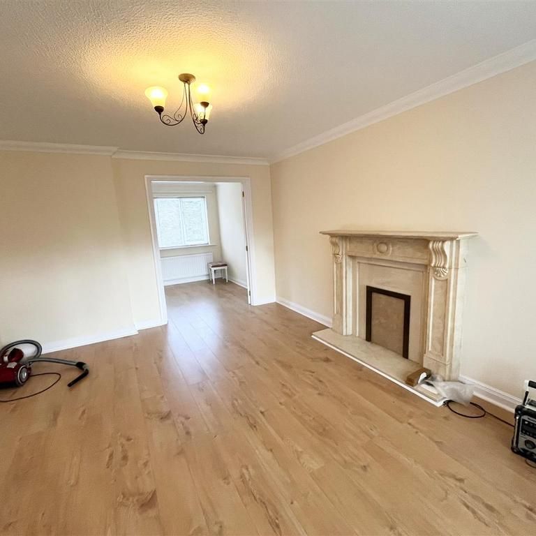 4 bedroom house to rent - Photo 1