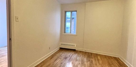 1 CH - 1 SDB - Montréal - $1,200 /mo - Photo 2