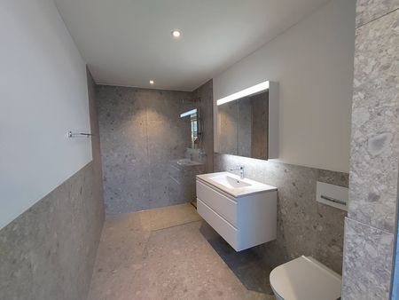 2.5 Zimmer, 77 m², 6. Stock - Photo 4