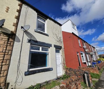 2 bed Terraced - To Let - Photo 6