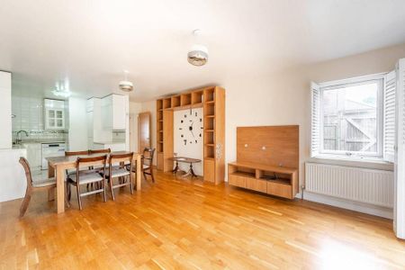 3 bedroom flat to rent - Photo 2