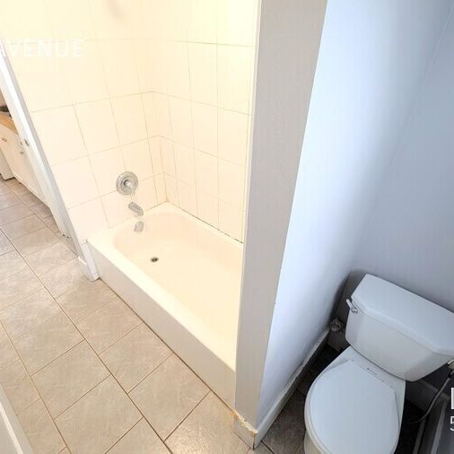 Spacious 3-Bedroom Unit at 475 Louis Avenue, Windsor! - Photo 1