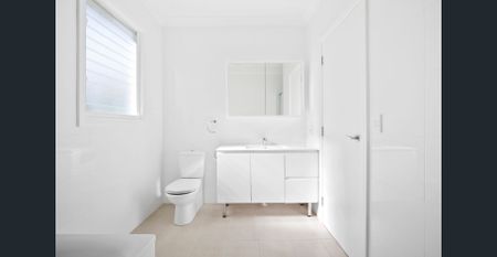 Family entertainer in a great location - Photo 4