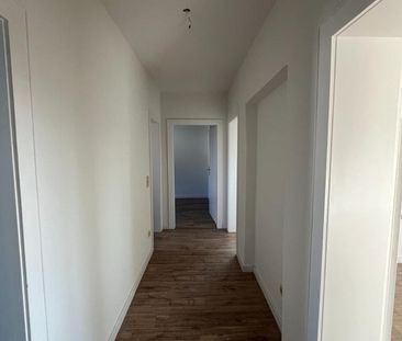 WOHNEN WIE NEU - Sanierte 3-Raumwohnung mit moderner EBK & Bad - Foto 5
