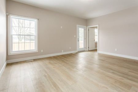 For Lease - 299 Tartan Drive Unit# 1, London East, Ontario - Photo 2