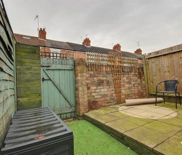 2 bedroom house to rent - Photo 1