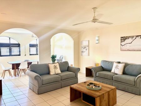 Resort Living in Palm Cove - Photo 3