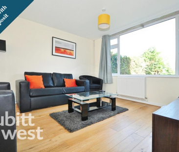 1 bedroom in a house share to rent - Photo 2