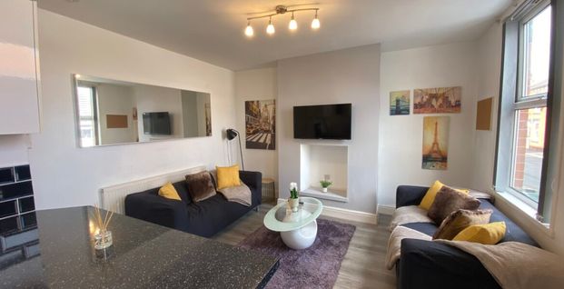 Harold Mount, Hyde Park, LS6 1PW - Photo 1