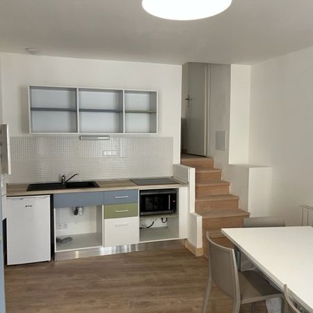 Location Appartement 3 pièces 49m² - Photo 3