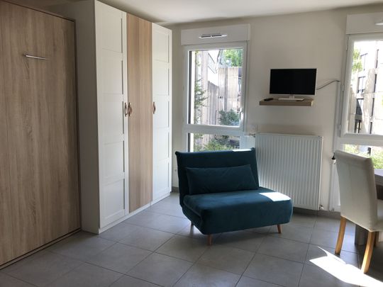Location Appartement 1 pièce 24m² FONTAINEBLEAU 77300 - Photo 1
