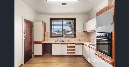 Original Home with Lots of Space - Photo 4