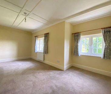 4 bedroom detached house to rent - Photo 3