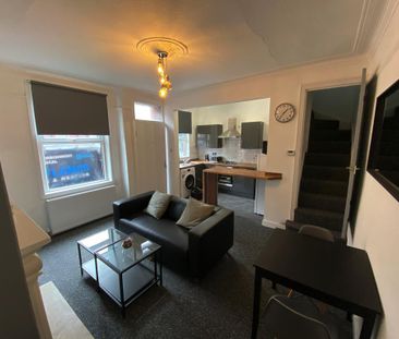 2 bedroom house share to rent - Photo 2