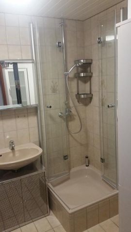 <h1 class="md:text-xl md:leading-6 mt-4 md:mt-10 lg:mb-6 mb-3 text-primary-500 font-semibold text-base leading-5"> Wohnung in Remshalden </h1> - Photo 5