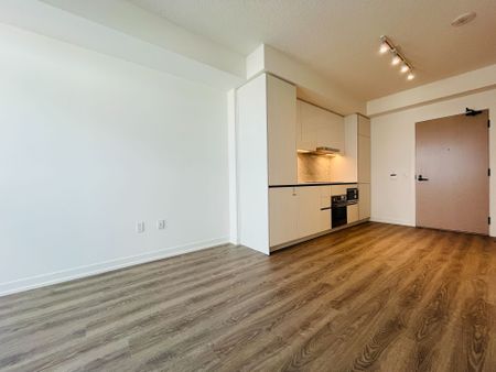 For Lease - 8 Interchange Way Unit# 3802, Vaughan, Ontario - Photo 4