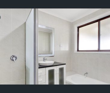 Family Home in quiet street - Photo 1