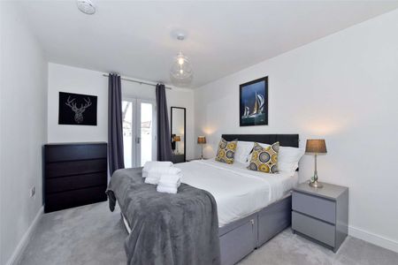 All inclusive short let. A super apartment in the centre of Henley available for short let - Photo 5