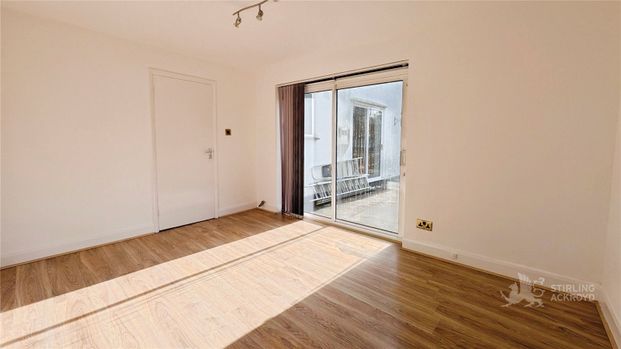 Pampisford Road, Purley, CR8 2NJ - Photo 1