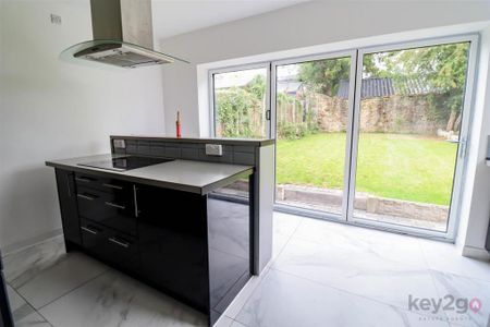 3 bedroom semi-detached house to rent - Photo 3