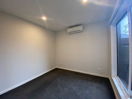 1/109 Wood Street, Preston VIC 3072 - Photo 3