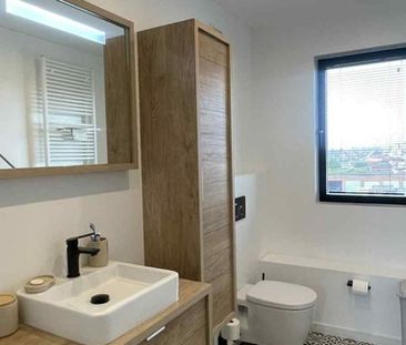 Duplex te huur in Meulebeke voor € 775 met 1 slaapkamer - Foto 5