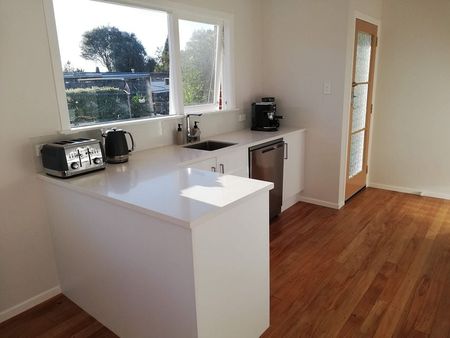 3-Bedroom Home in Hukanui School Zone - Photo 3