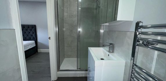 Studio Flat, Randlesdown Road, SE6 - Photo 2