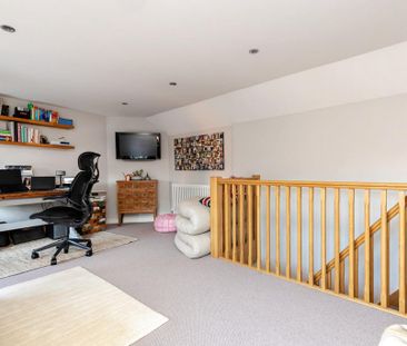 4 bedroom terraced house to rent - Photo 3