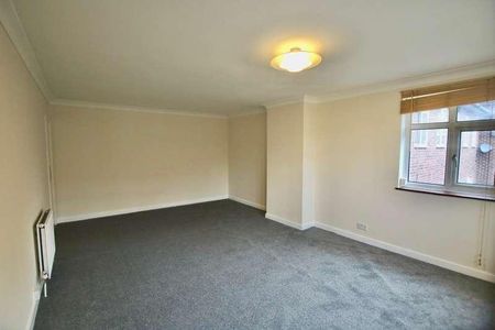 Cervantes Court, Northwood, HA6 - Photo 3