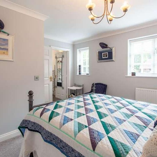 Gravel Hill, Emmer Green, RG4 - Photo 1
