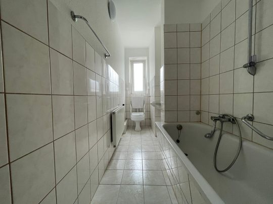 Renovierte 3-Zimmerwohnung mit 79m² Wohnfläche in begehrter Stadtteillage - Pempelfort! - Photo 1