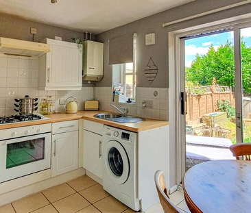 2 bedroom terraced house to rent - Photo 4