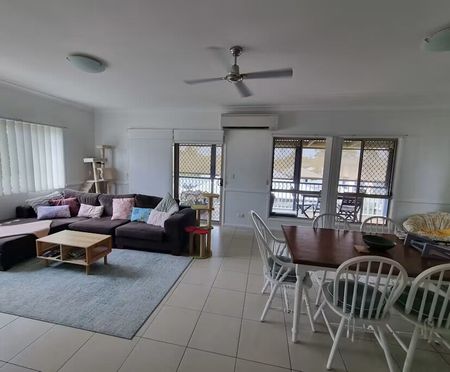 Springfield Lakes - Photo 3