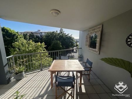 Spacious 3-Bedroom Apartment - River Lifestyle in the Heart of Teneriffe - Photo 2