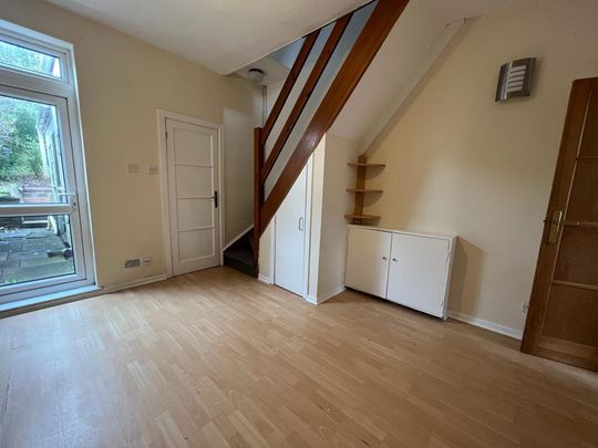 3 bedroom terraced house to rent - Photo 1