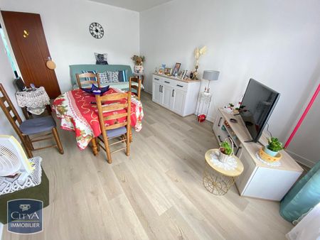 Location Appartement 2 pièces 53m² ANGOULEME 16000 - Photo 2
