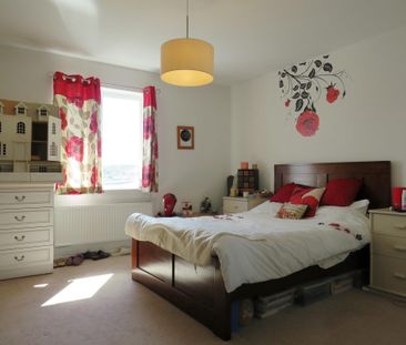 Farrow Avenue, Peterborough, Hampton Vale - Photo 4