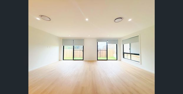 Brand New 5-Bedroom Family Home for Lease Now - Photo 1