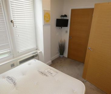 1 bedroom flat to rent - Photo 6