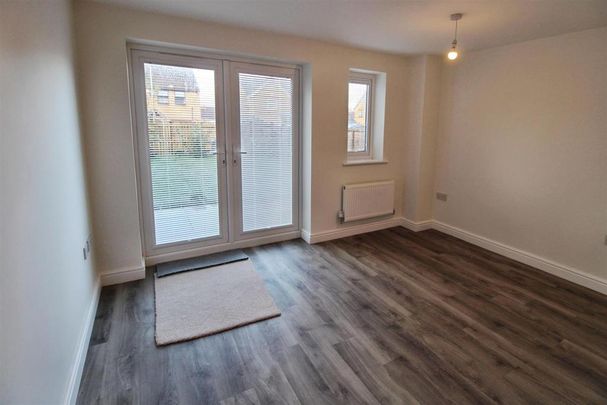 2 bedroom townhouse to rent - Photo 1